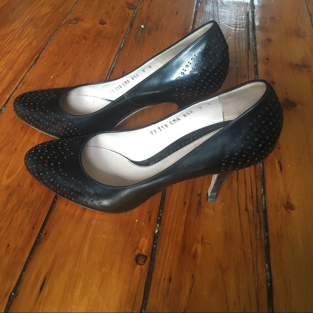 Salvatore Ferragamo black pumps